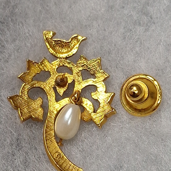 Vintage Gold Tone Bird Partridge Pear Tree Faux Pearl Dangle Lapel Scatter Pin - Picture 3 of 5